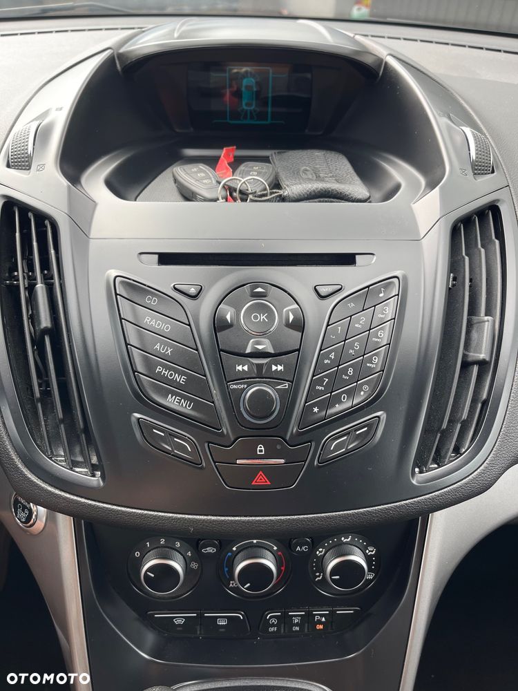 Ford Kuga - 27