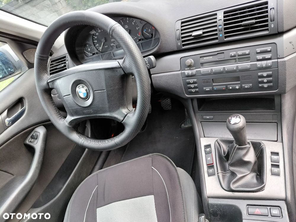 BMW Seria 3 316i - 30