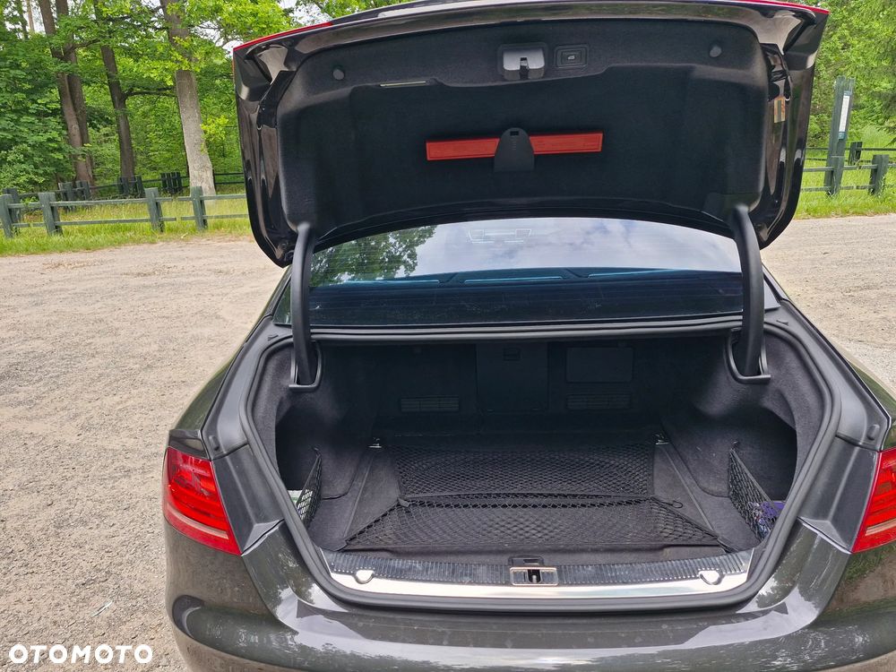 Audi A8 4.0 TFSI L Quattro - 9