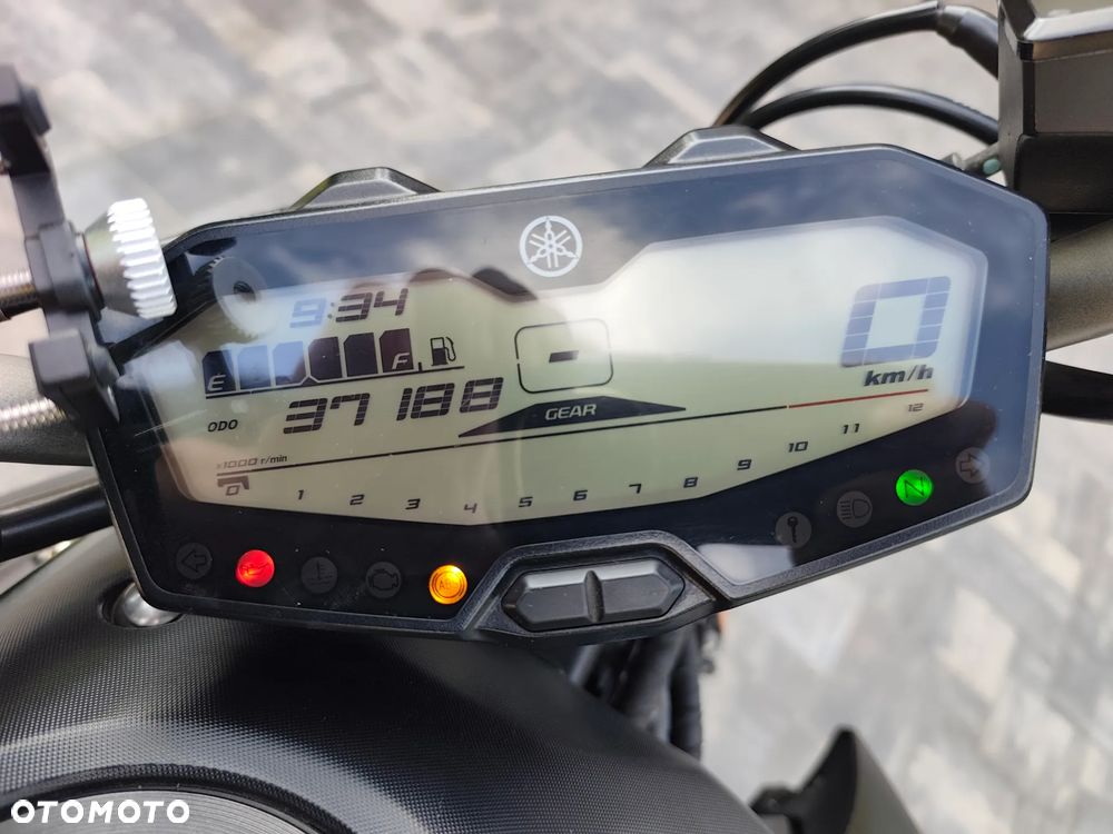 Yamaha MT - 19