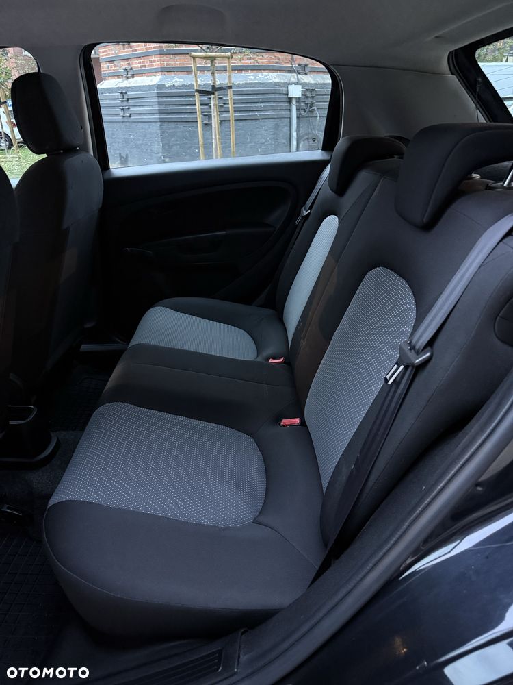 Fiat Grande Punto - 13