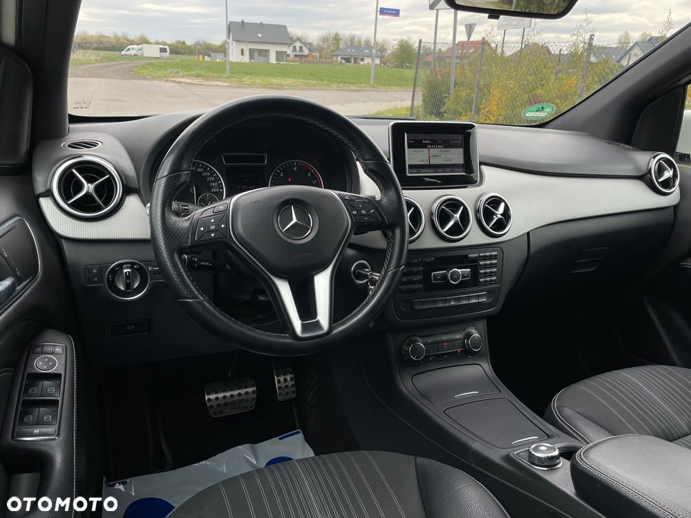 Mercedes-Benz Klasa B 180 CDI (BlueEFFICIENCY) 7G-DCT - 10