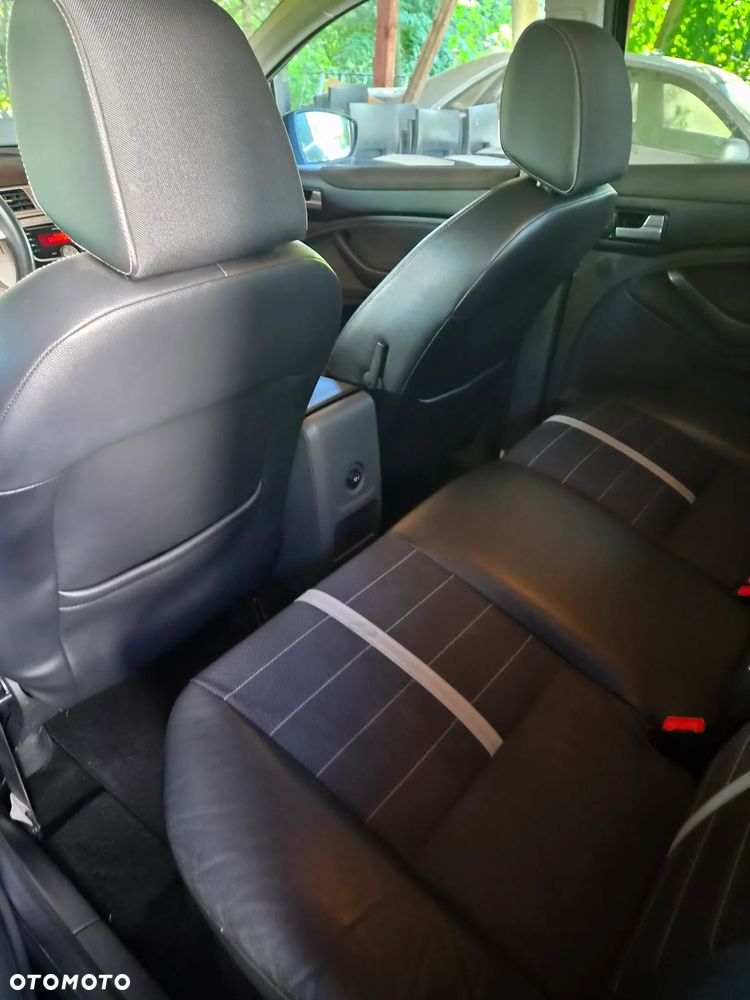 Ford Kuga 2.0 TDCi Titanium - 16