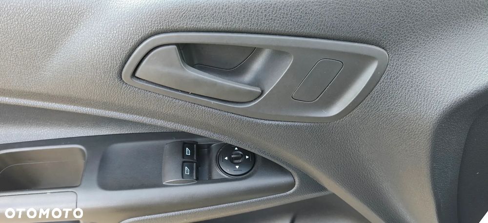 Ford Transit Connect - 22