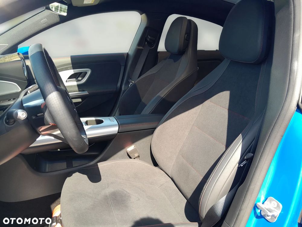 Mercedes-Benz CLA 200 mHEV 8G-DCT - 10