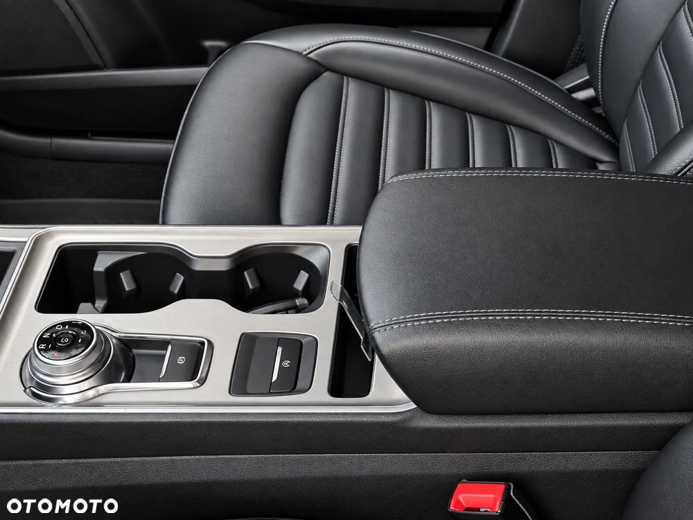 Ford Edge - 10