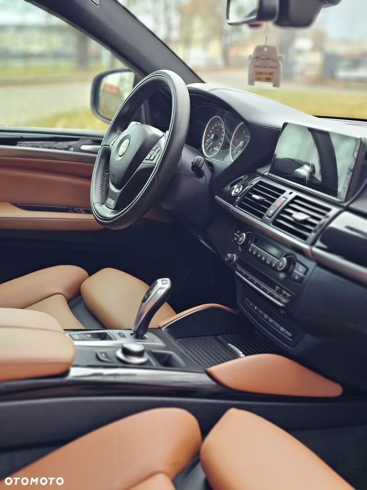BMW X6 - 32