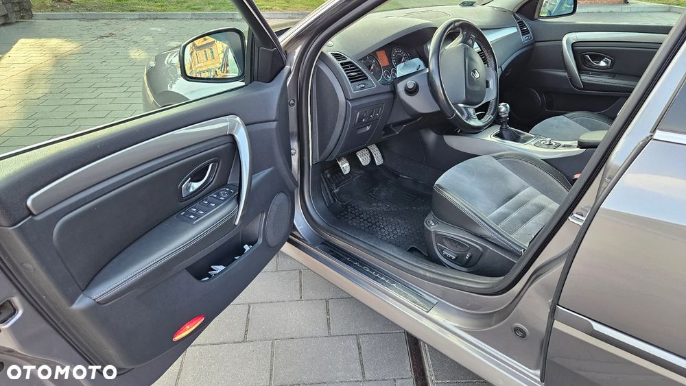 Renault Laguna 2.0 DCi GT 4WS - 22