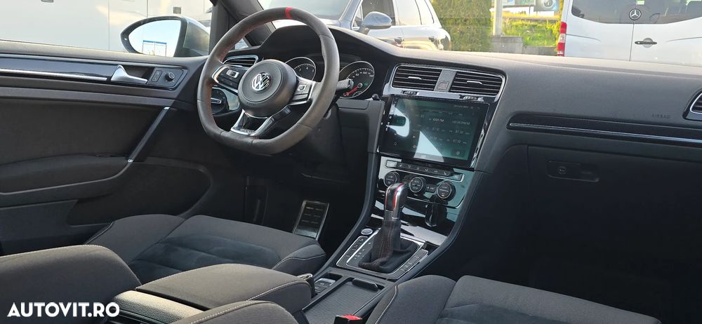 Volkswagen Golf - 12