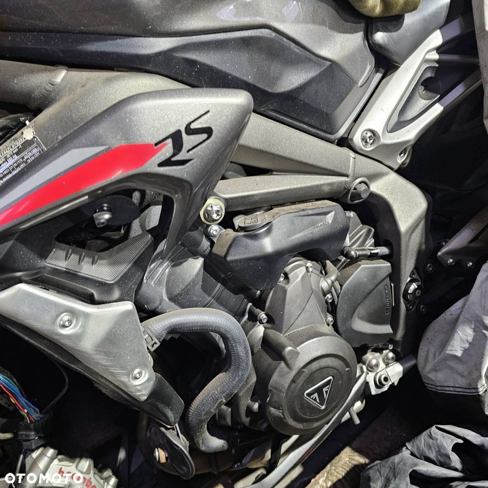 SILNIK MOTOCYKL TRIUMPH STREET TRIPLE 765 RS - 4