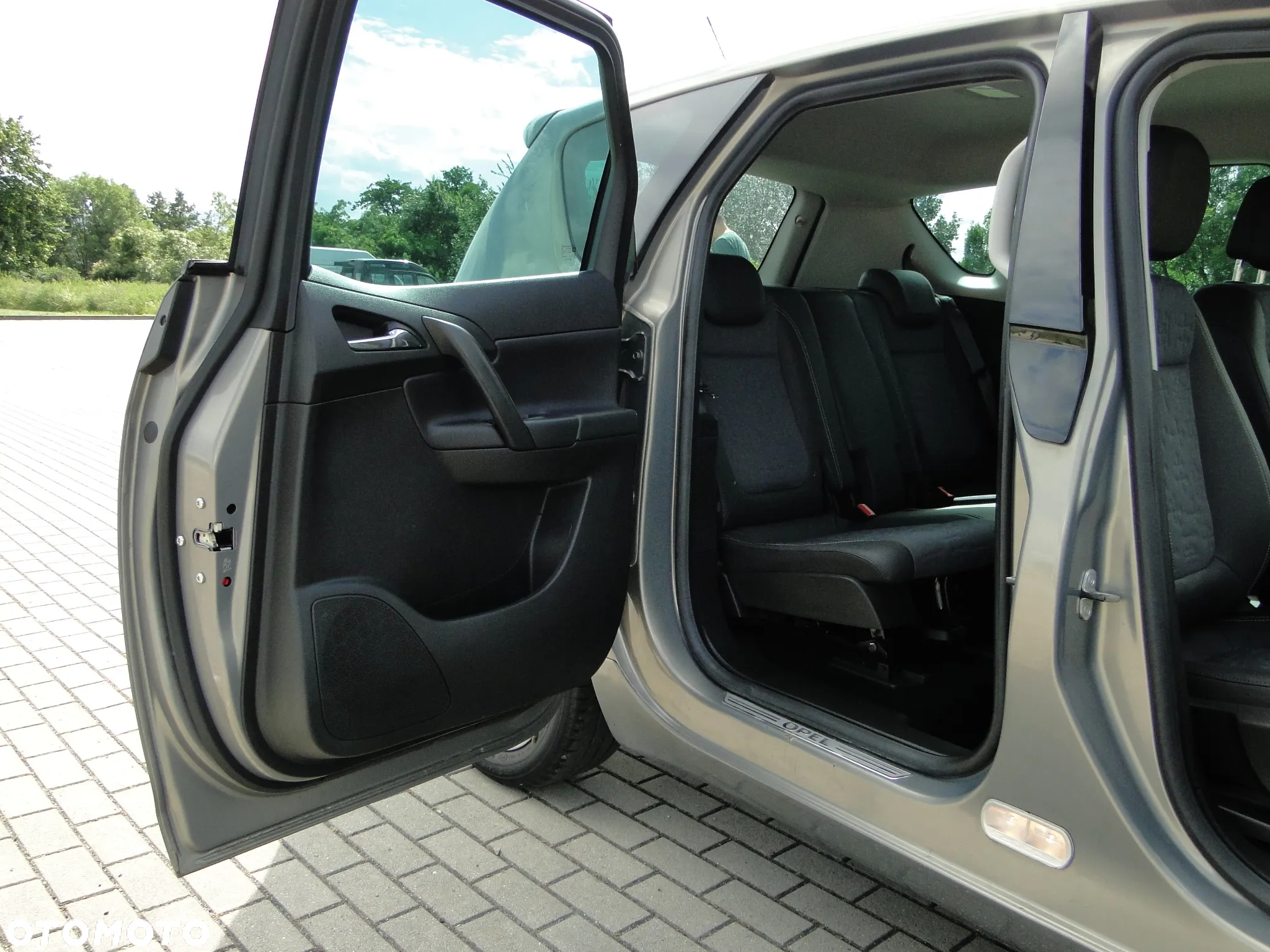 Opel Meriva 1.4 T Cosmo - 24