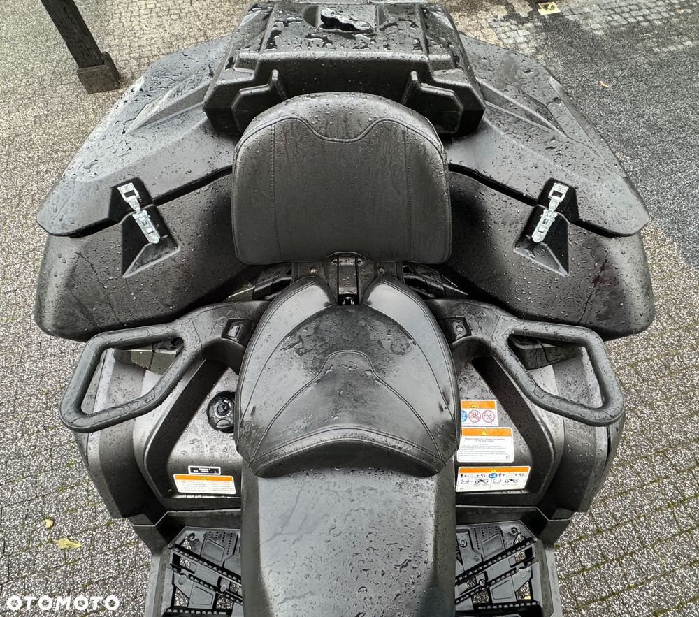 Can-Am Outlander Max - 10