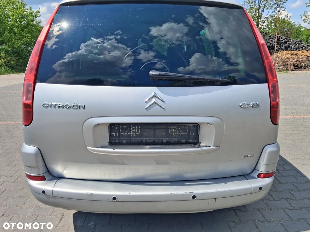 Citroen C8 Peugeot 807 silnik kompletny 2.2 HDI 128KM 4HW DW12 TED4 kolektor przepustnica wtrysk pompa alternator sprężarka skrzynia biegów dwumasa drzwi EZR srebrne klapa maska zderzak lusterko listwa przesuwne boczne klamka zamek rolka wahacz czujnik ciśnienia doładowania mikrostyk blenda pas konsola schowek boczek drzwi fotel obrotowy fotele elektryczne magistrala wody podsufitka panel sterownik wyświetlacz moduł szyba poduszka kierownica manetki zwijak radio mechanizm wydech tłumik mcperson zacisk hamulcowy lampa felga hak czujnik parkowania moduł BSM BSI lampa xenon europa zbiorniczek rura przewód wyświetlacz NA CZĘŚCI WSZYSTKIE CZĘŚCI - 10