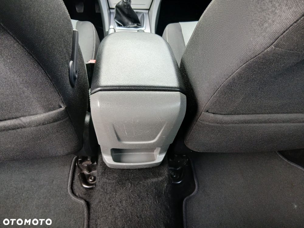 Ford Focus 1.6 16V Ambiente - 34