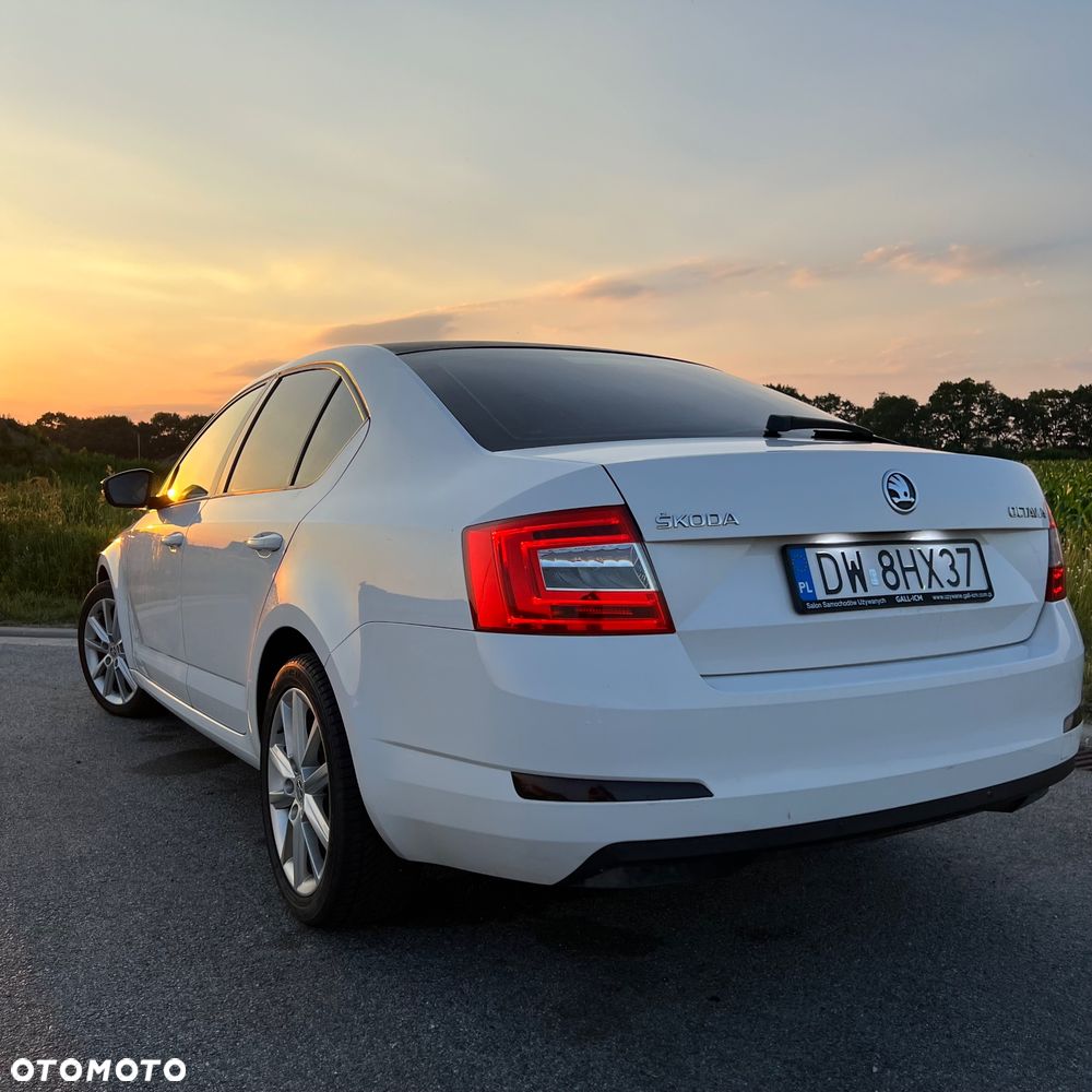 Skoda Octavia 2.0 TDI Style DSG - 19
