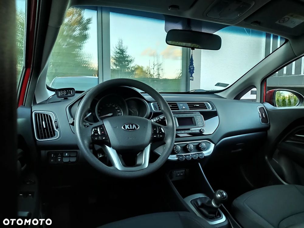 Kia Rio - 14