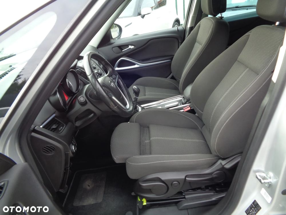 Opel Zafira Tourer 1.4 Turbo drive - 12