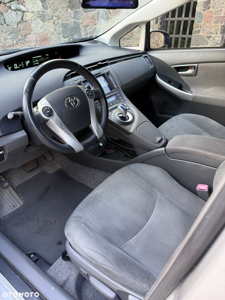 Toyota Prius - 8