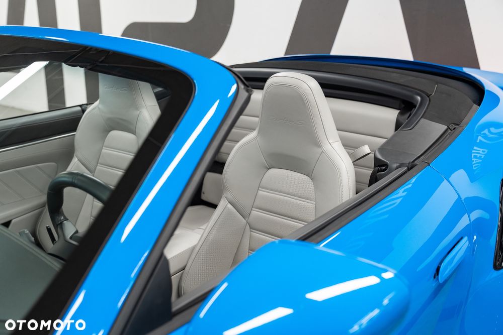 Porsche 911 Turbo S - 16