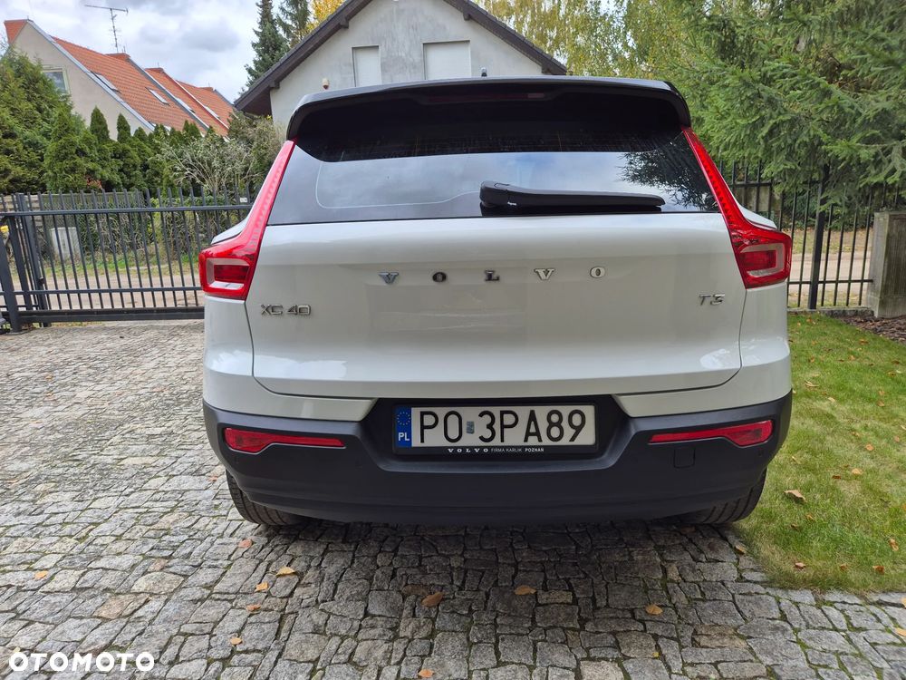 Volvo XC 40 T3 Momentum Core - 4