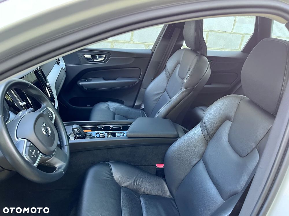 Volvo XC 60 T6 Plug-In Hybrid AWD Inscription - 15