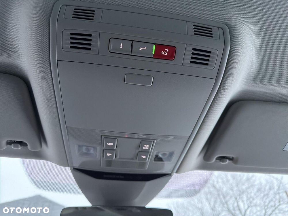 Volkswagen Passat - 37