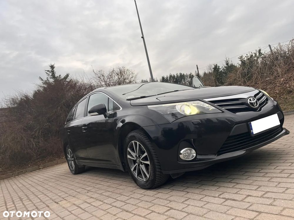 Toyota Avensis 2.0 D-4D Premium - 15