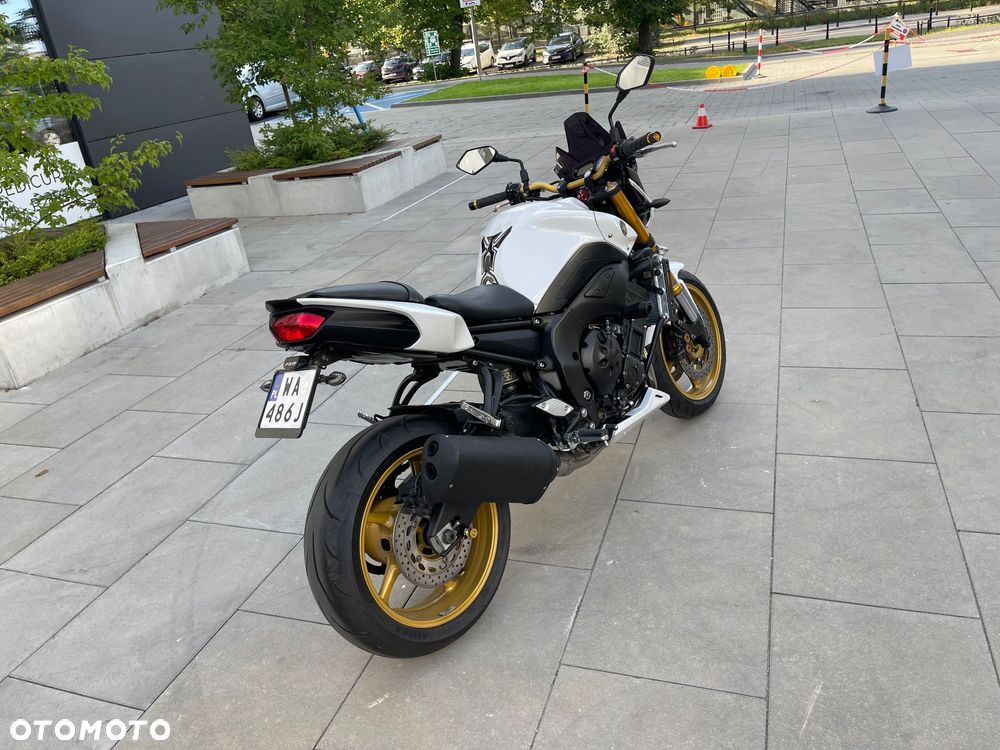 Yamaha FZ - 13