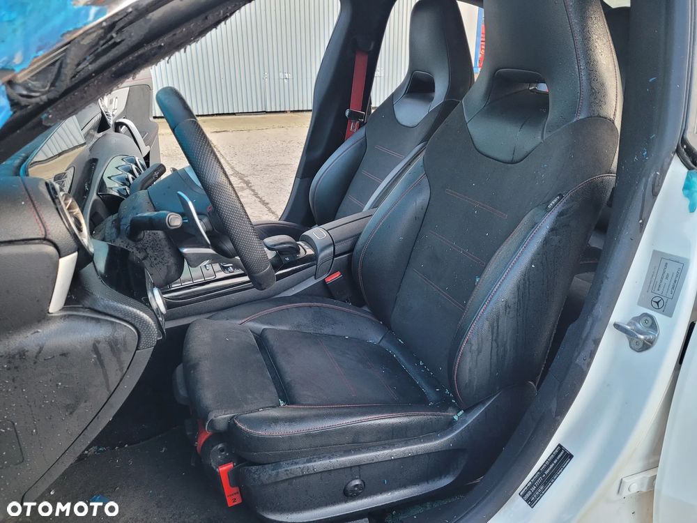 Mercedes-Benz CLA - 8