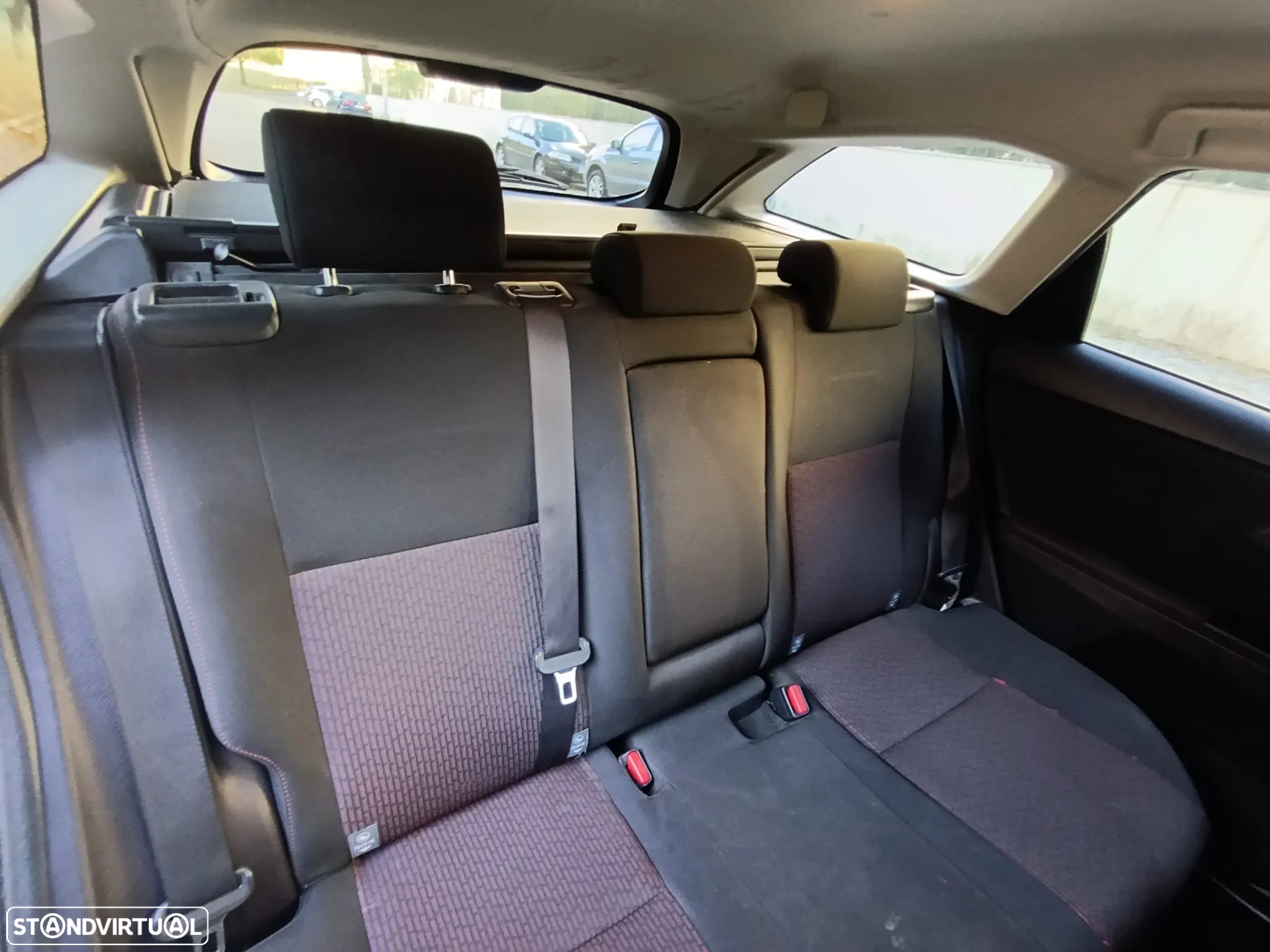 Toyota Auris Touring Sports 1.4 D-4D Com+P.Sport +Navi - 23