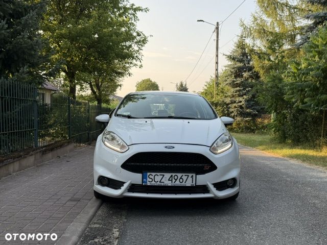 Ford Fiesta - 12