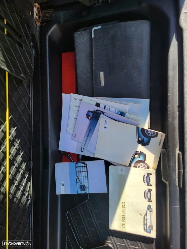 Volvo XC 70 D5 Nivel 2 Auto. - 11