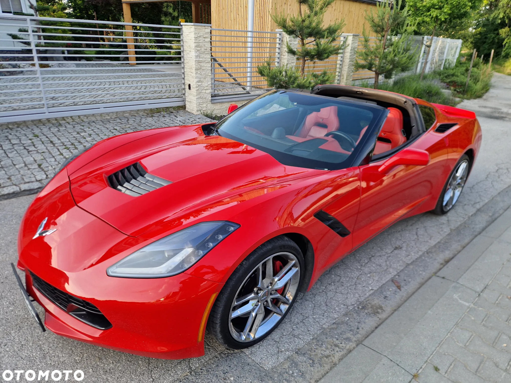 Chevrolet Corvette - 12