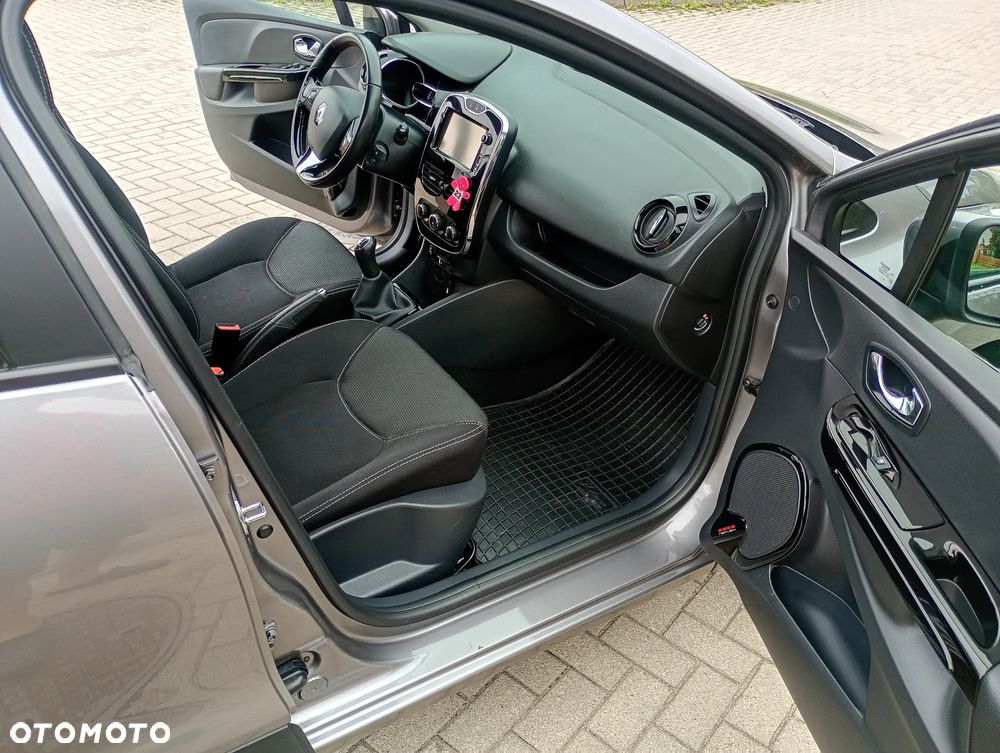 Renault Clio - 8