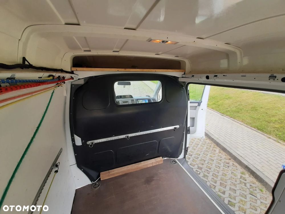 Volkswagen Transporter L2H2 4Motion - 15