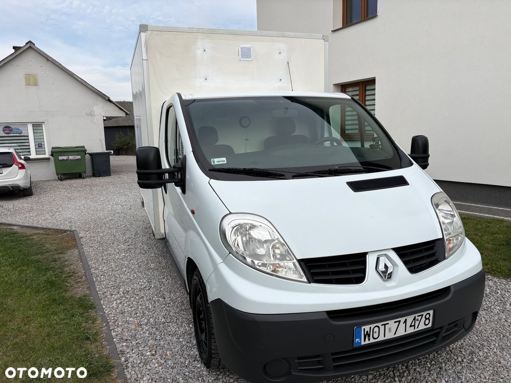 Renault Trafic - 16