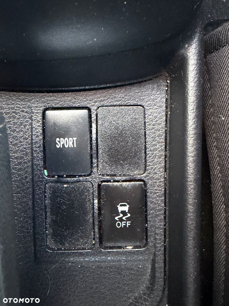 Toyota Yaris 1.5 Dynamic CVT - 12