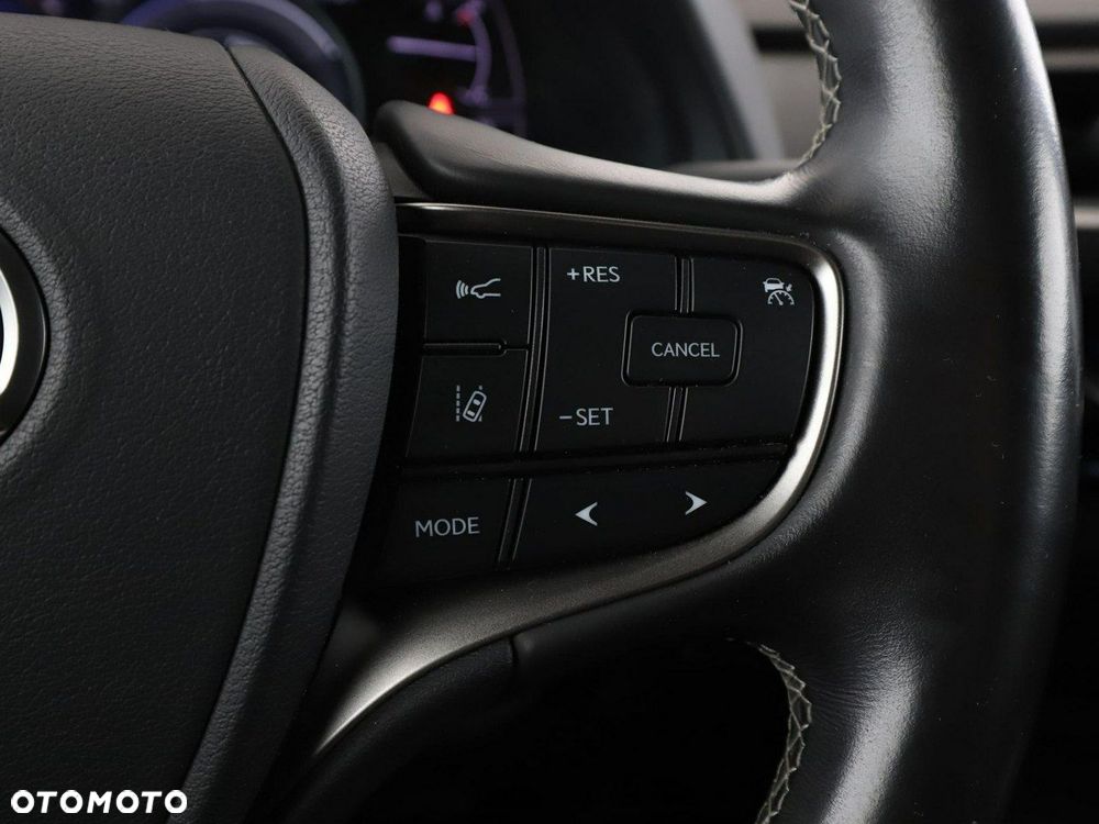 Lexus UX 250h GPF Business 2WD - 32