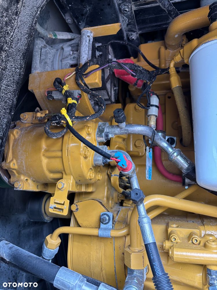 Caterpillar CAT 980M rok 2018 waga 30ton , łyżka 6m3 - 9
