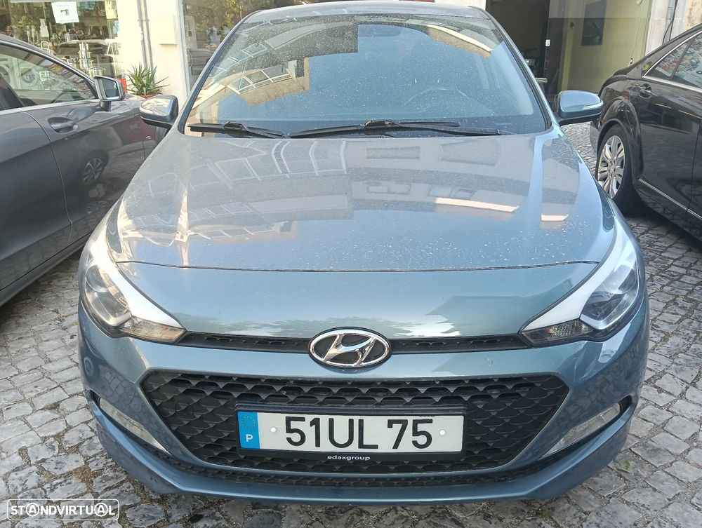 Hyundai i20 1.1 CRDi Comfort+Pack Look+JLL16 - 14