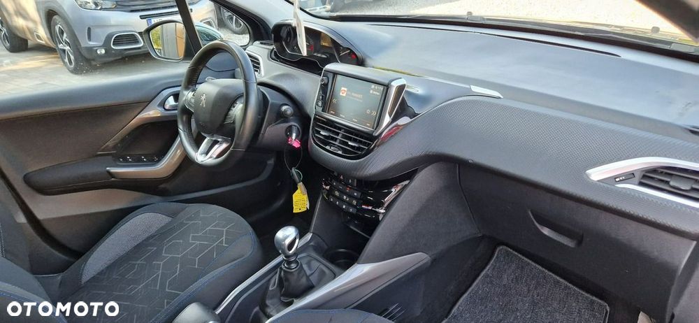 Peugeot 2008 - 32