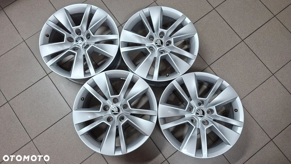 Felgi Aluminiowe 17 Skoda Karoq Kodiaq 5x112 ET 45 - 1