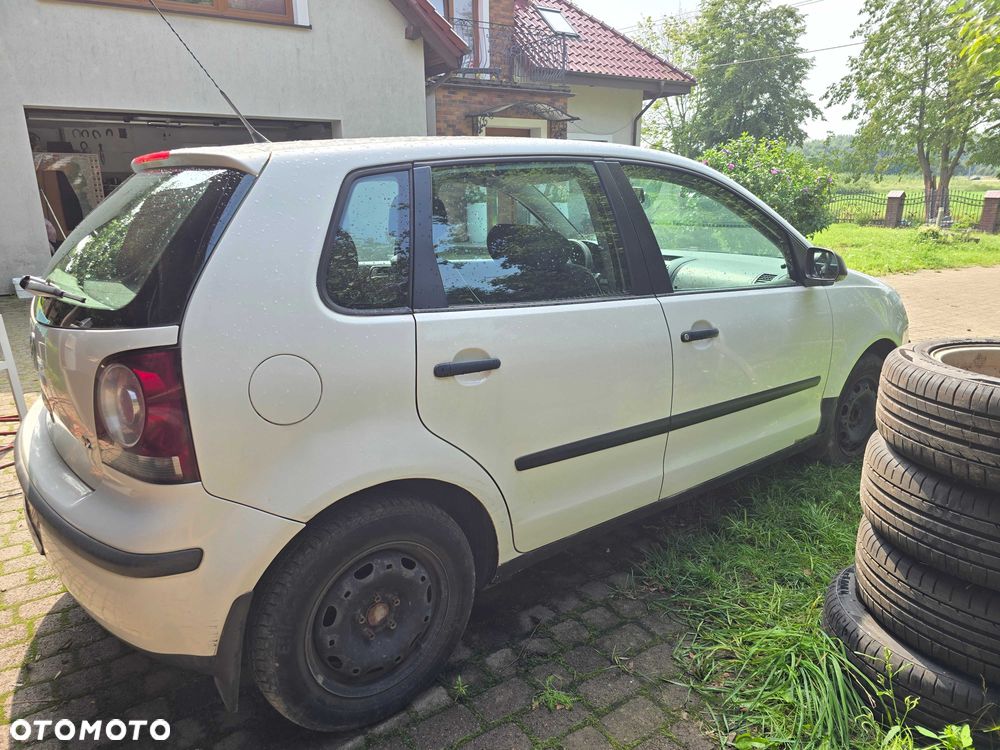 Volkswagen Polo - 2