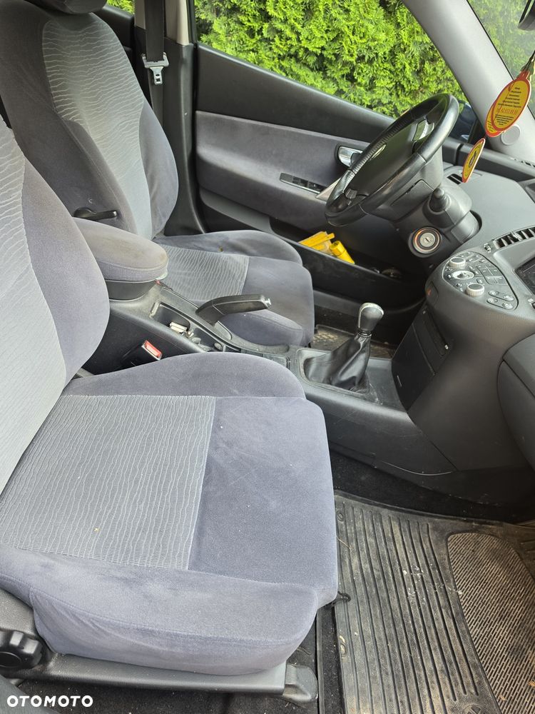 Nissan Primera - 6