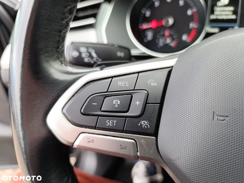 Volkswagen Passat 1.5 TSI EVO Business DSG - 24