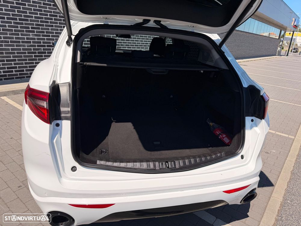 Alfa Romeo Stelvio 2.2 16V AT8 - 15