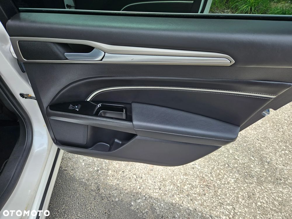 Ford Mondeo - 15