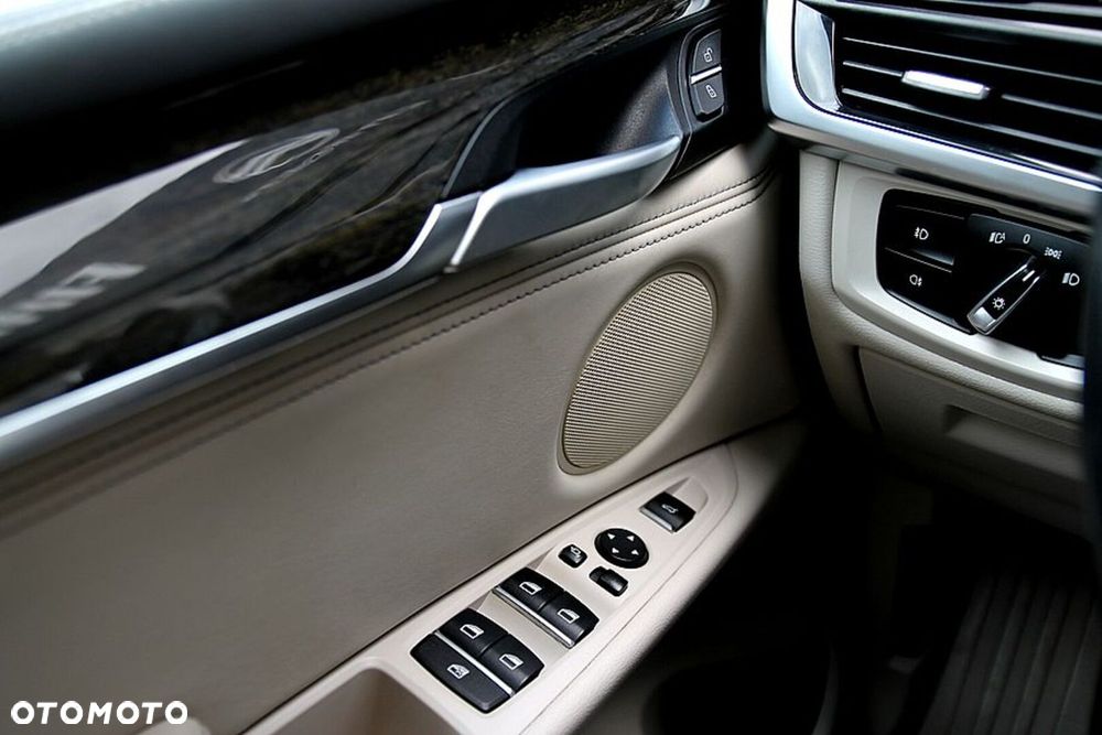 BMW X5 xDrive30d - 16