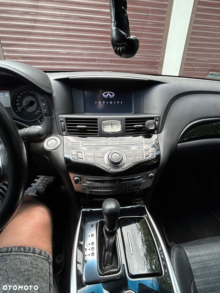Infiniti Q70 2.2d Sport Tech - 13