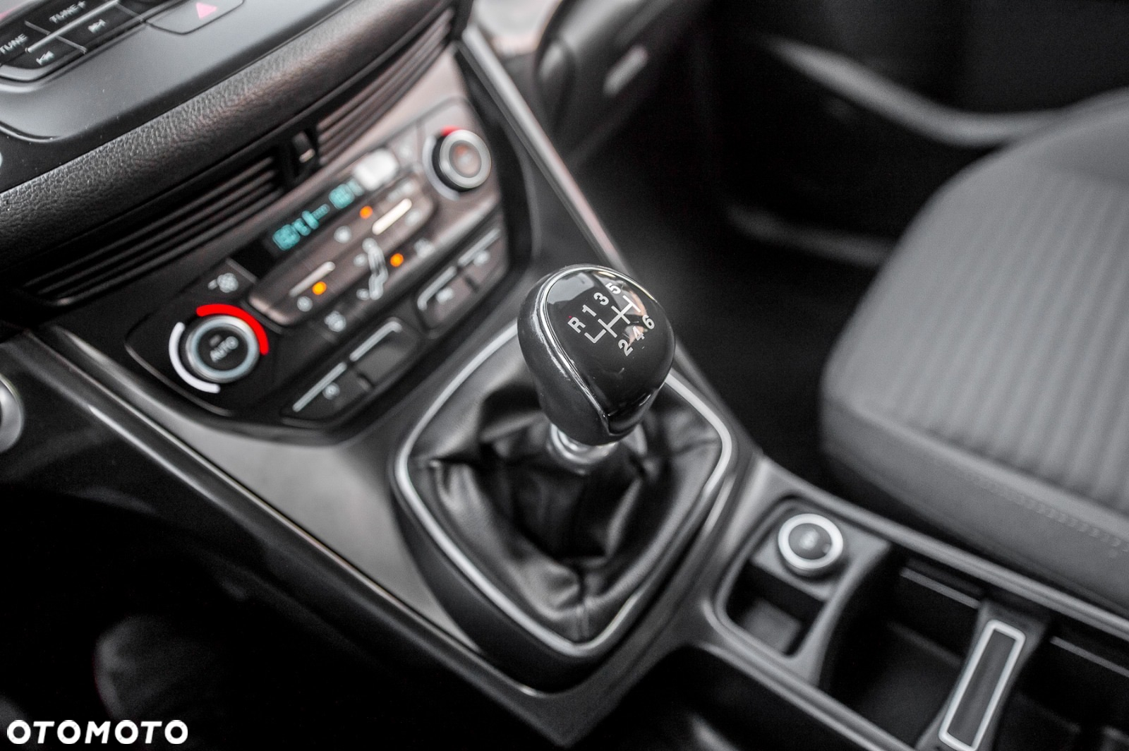 Ford C-MAX 1.5 EcoBoost Start-Stop-System Titanium - 33